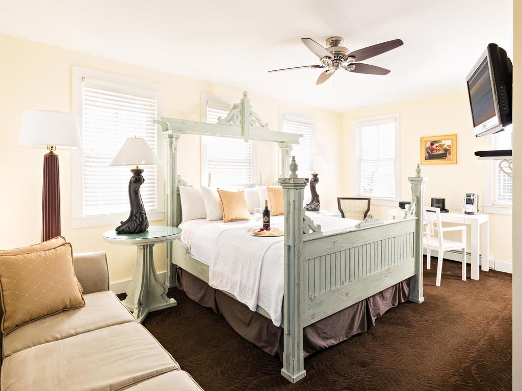 Brass Key Guesthouse Adults Only Provincetown Pokoj fotografie